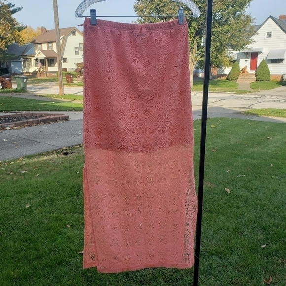 Bobbie Brooks Ladies Long Skirt w. Slits - Picture 3 of 4